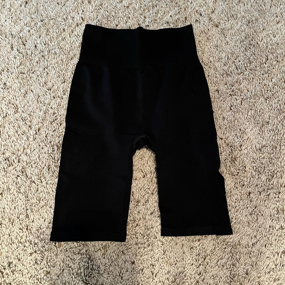 H & M Sport biker shorts
